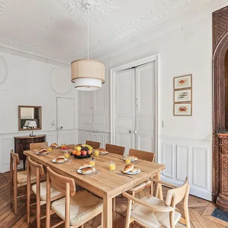 Bnbnook - Luxury 4br 2ba - De & Louvre Appartamento
