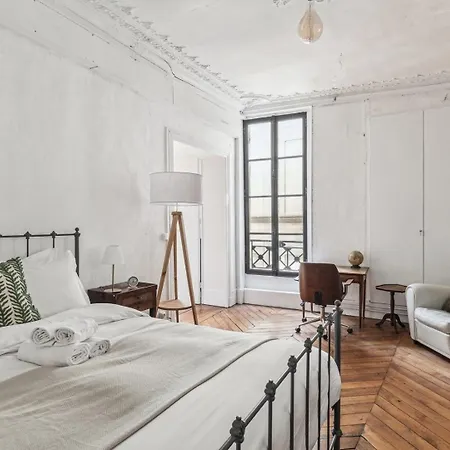 Bnbnook - Luxury 4br 2ba - De & Louvre * Parigi